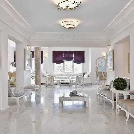 Greco Palace & Spa 5* Fira (Santorini)